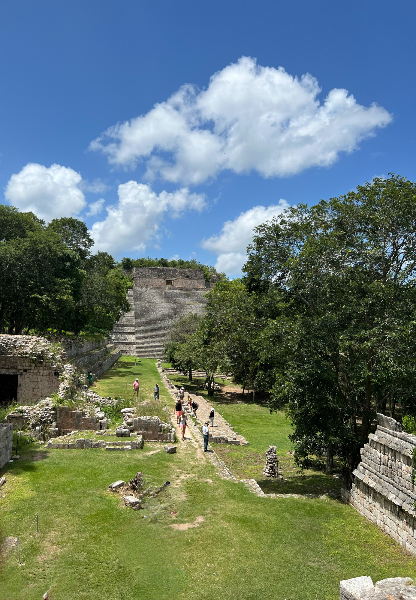Around Merida you will find the beautiful maya city of Uxmal. One of my favorite place