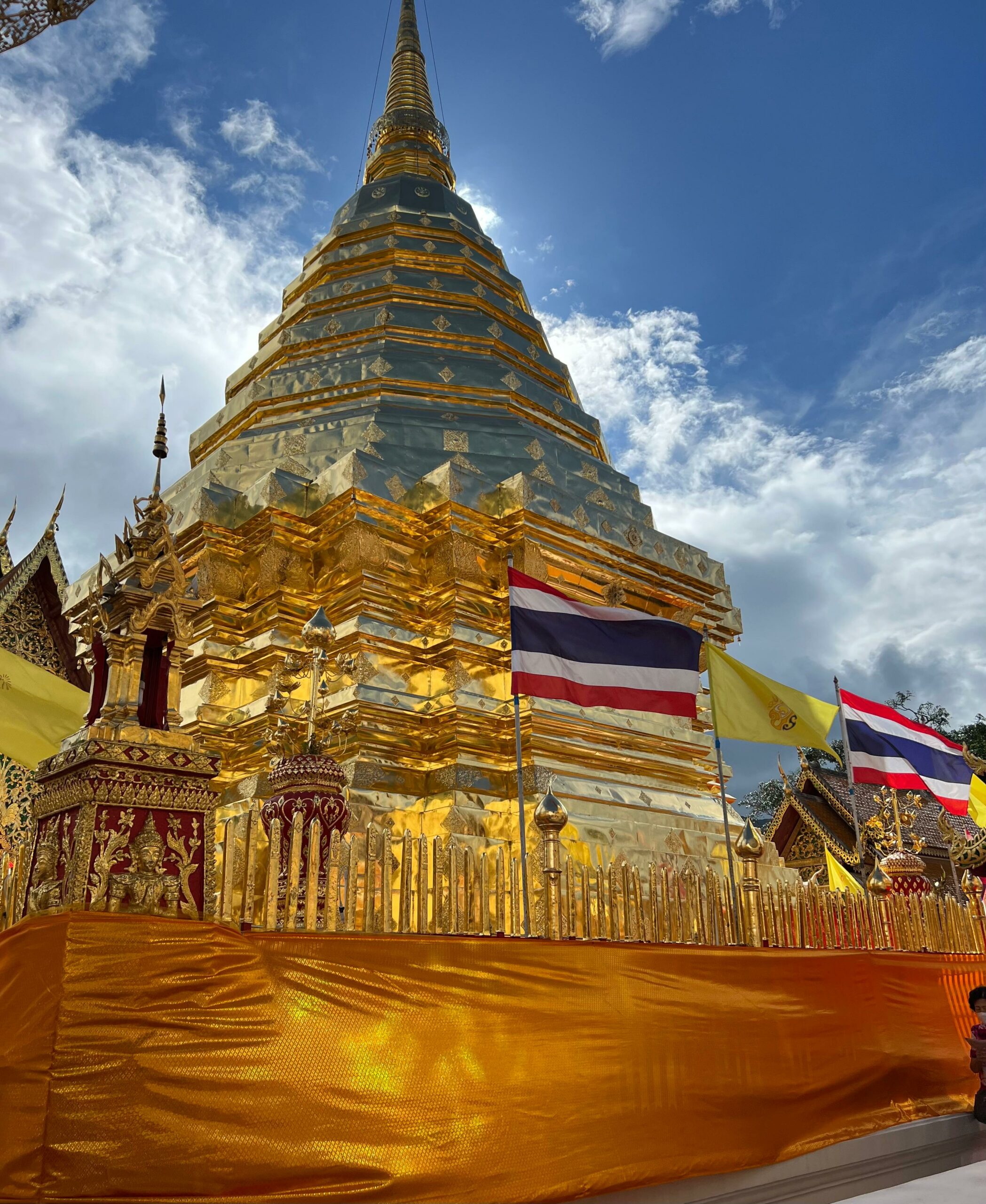 Wat Prahat Doi Suthep, (40baht) which is one of the must-see temples