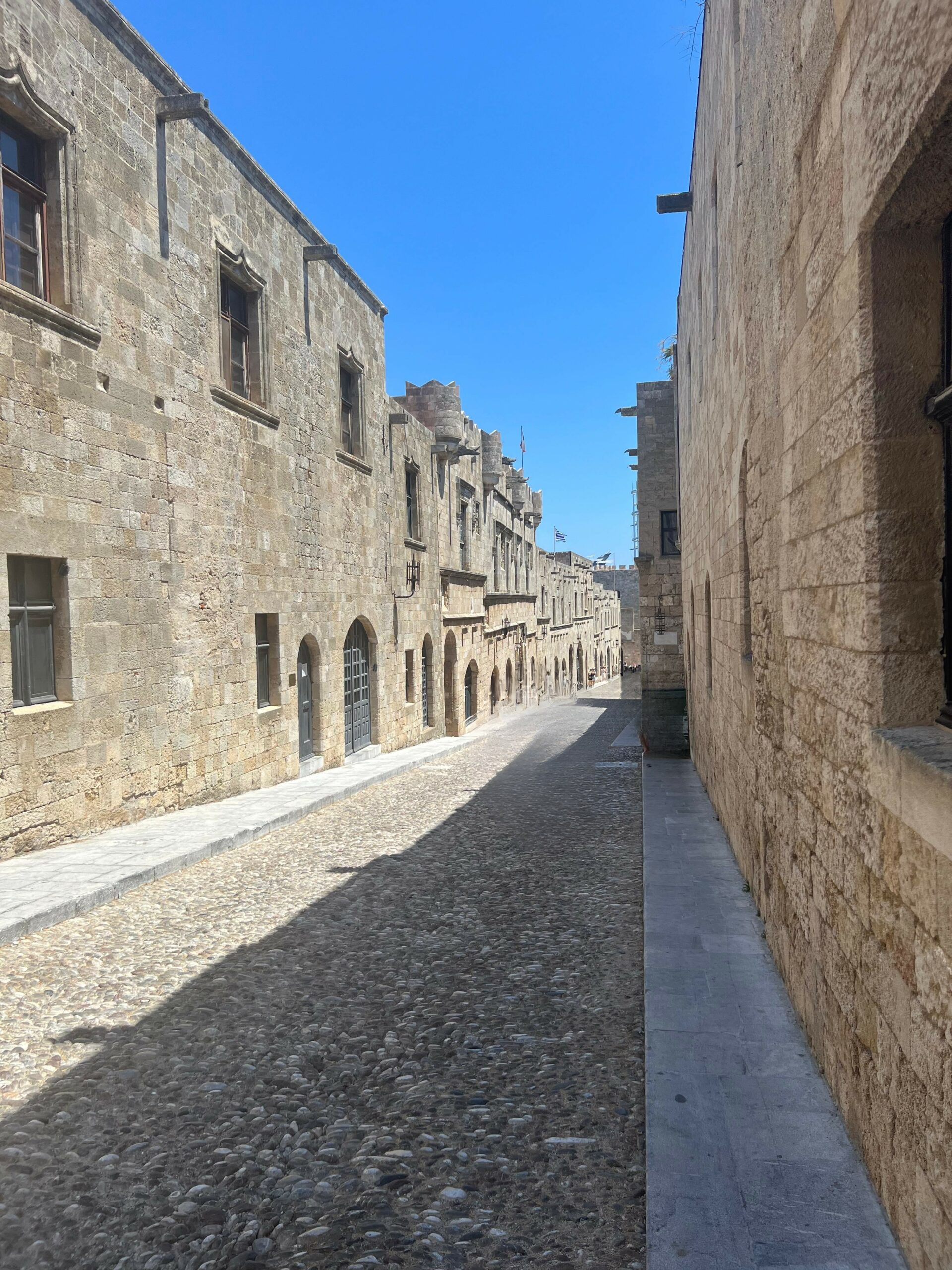 Street of the Knights (Ippoton), a beautifully preserved medieval street where knights from different countries once lived.